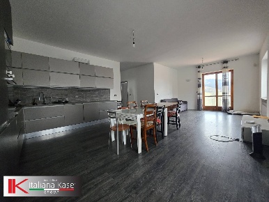 Foto Appartamento in trinità, Castiglione Torinese di 230 m² con 6 locali