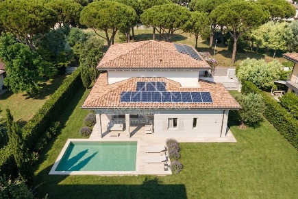 Foto Casa indipendente in VIA MASSAUA, Pietrasanta di 118 m² con 6 locali