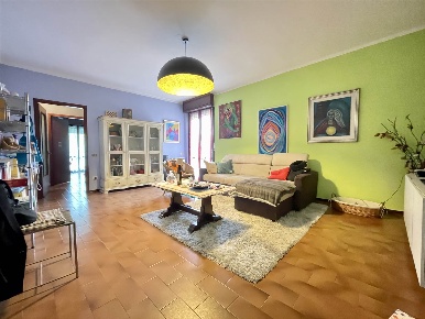 Foto Appartamento a Roncoferraro Centro di 93 m² con 3 locali in vendita