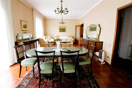 Foto Appartamento in Via Etnea, Carlentini Carlentini Nord di 140 m²