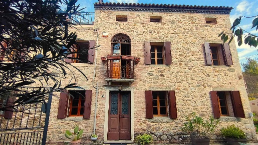 Foto Rustico in via prossima 17, Cinto Euganeo di 227 m² con 7 locali