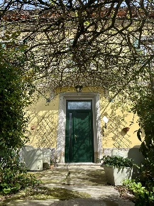 Foto Rustico a Montevarchi Frazioni Collinari di 220 m² con 8 locali