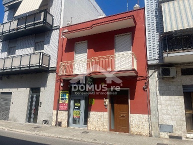 Foto Casa indipendente in Viale Goito 25, Andria di 170 m² con 6 locali