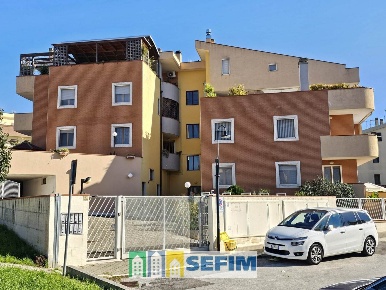Foto Appartamento in VIA ARRIGO BOITO, Matera Centro di 135 m² con 4 locali