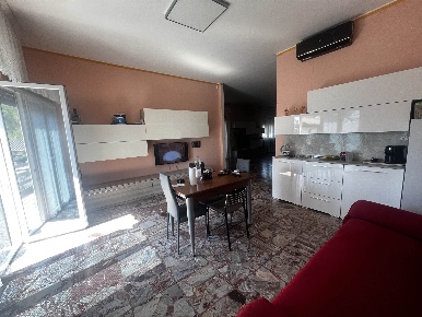Foto Appartamento a Busto Garolfo Centro di 182 m² con 4 locali in vendita