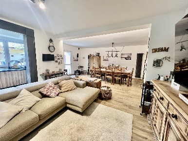 Foto Appartamento a Campi Bisenzio Centro di 120 m² con 5 locali in vendita
