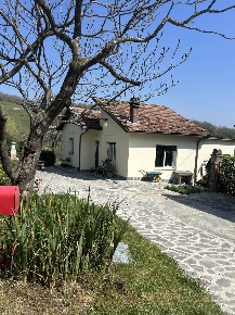 Foto Villa unifamiliare in CASELASCA, Bettola di 99 m² con 4 locali