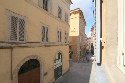 Foto Ufficio in via Montanini, Siena Lizza - Camollia di 140 m² in affitto