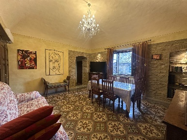 Foto Appartamento a Pomarance Centro di 105 m² con 4 locali in vendita