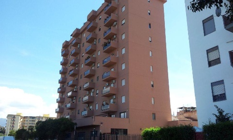 Foto Ufficio in via giulio bonafede  16, Palermo di 100 m² con 5 locali