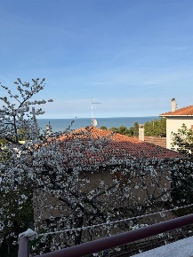 Foto Appartamento a Falconara Marittima Centro di 132 m² con 4 locali