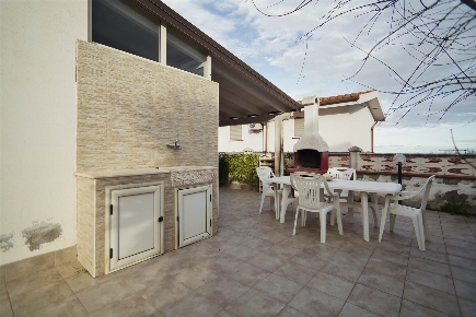 Foto Appartamento a Roseto Capo Spulico di 90 m² con 6 locali in vendita