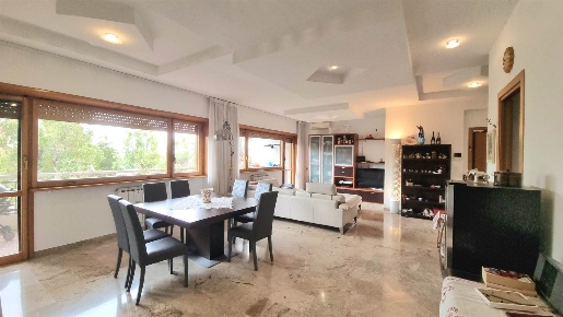 Foto Appartamento in Via Angiolo Cabrini, Roma Nuovo Salario di 166 m²