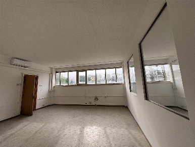 Foto Ufficio a Calenzano Libertà - Savonarola di 73 m² con 1 locali