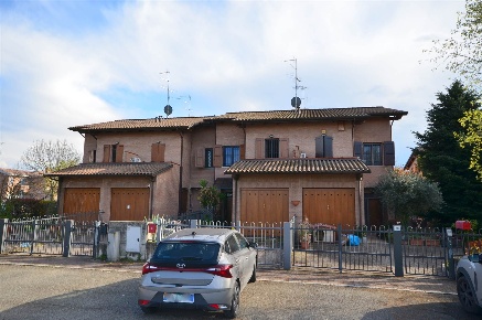 Foto Villa a schiera in VIA IOTTI 52, Valsamoggia Muffa di 176 m²
