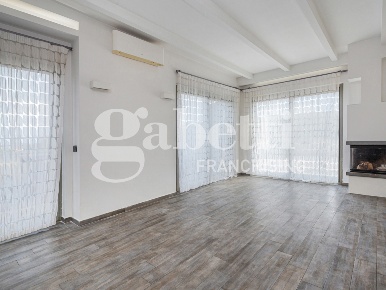 Foto Appartamento in Giacomo Puccini, Marano di Napoli Centro di 80 m²
