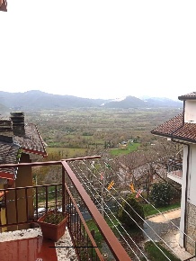 Foto Appartamento in Via Della Catena snc, Pereto di 136 m² con 4 locali