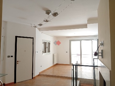 Foto Appartamento in Via Lucania 40, Grottaglie di 152 m² con 4 locali
