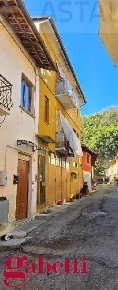 Foto Casa indipendente in Pesio, Corneliano d'Alba Centro di 90 m²