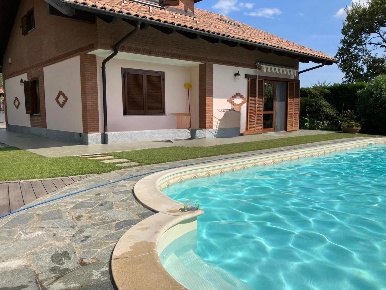 Foto Villa unifamiliare in CAPITAN DE POI, Givoletto Centro di 400 m²