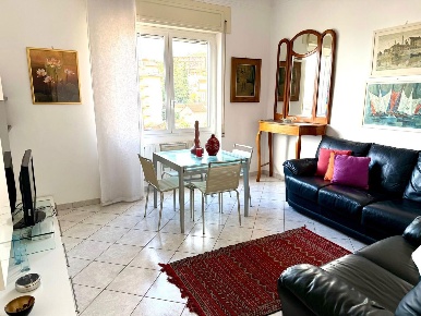 Foto Appartamento in Via Goethe 130, Sanremo Ospedale di 68 m² con 4 locali
