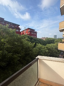 Foto Appartamento in Via tavazzano 12, Milano Certosa di 92 m² con 4 locali