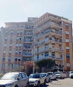 Foto Appartamento in Via Colle del Pino 2, Catania di 340 m² con 11 locali
