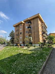 Foto Appartamento in VIA AMENDOLA 6, Trezzo sull'Adda di 83 m² con 3 locali