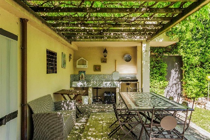 Foto Appartamento in VIA GENOVESI  9, Milano Affori di 220 m² con 4 locali