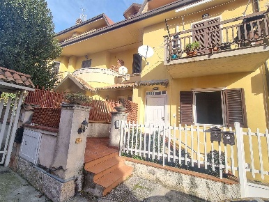 Foto Appartamento in Via Alvanella 70, Monteforte Irpino Centro di 75 m²