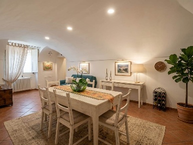 Foto Appartamento in VIA PASQUALE CASO  2, Altamura di 200 m² con 8 locali