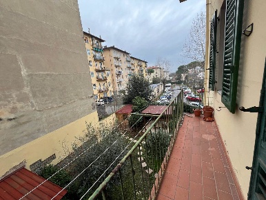 Foto Appartamento in via bardelli, Firenze di 120 m² con 5 locali