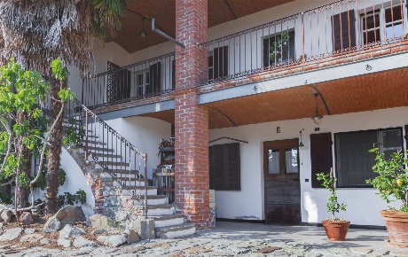 Foto Case semi ndipendenti in Via Torrazzo, Chiaverano Centro di 345 m²