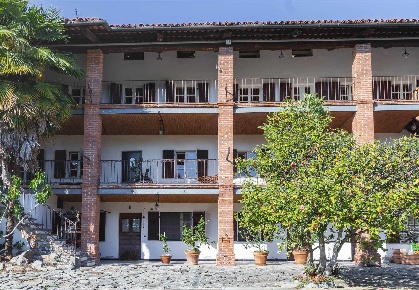 Foto Case semi ndipendenti in Via Torrazzo, Chiaverano Centro di 345 m²