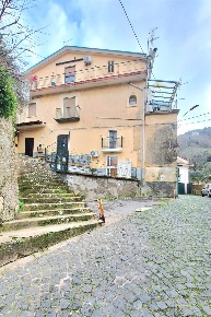 Foto Appartamento in via Giacinto Arnese  26, Cava de' Tirreni Centro