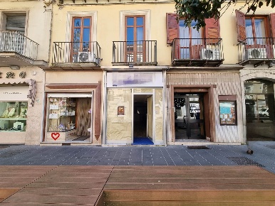 Foto Negozio in Corso Vittorio Emanuele 29, Avellino di 65 m² con 1 locali