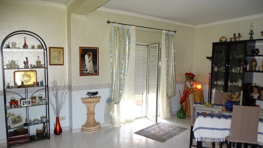 Foto Appartamento in Via Antonino Corsaro 8, Camporotondo Etneo Centro