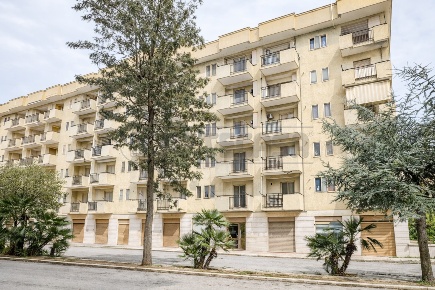 Foto Appartamento in Lgo Che Guevara 117, Bisceglie di 97 m² con 3 locali