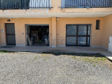 Foto Magazzino in Via Nino Gemelli, Catanzaro Catanzaro Lido di 45 m²