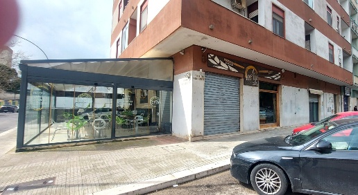 Foto Locale commerciale in Viale Porta Pia 5, Brindisi di 248 m² in vendita