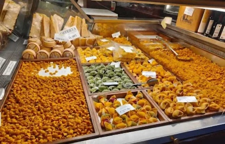 Foto Attività commerciale in Via Alfredo Panzini, Bellaria-Igea Marina