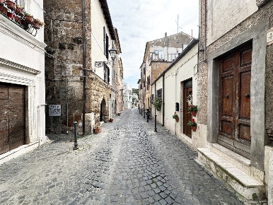 Foto Appartamento in Via Don Minzoni 37, Civita Castellana Centro di 80 m²