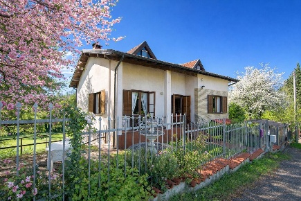 Foto Villa singola in Via Roncaglie 3, Alta Val Tidone di 250 m² in vendita