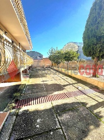 Foto Appartamento in Via San Leonardo 120, Salerno Mercatello - Mariconda