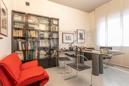 Foto Ufficio a Pordenone Centro Storico di 100 m² con 5 locali in vendita