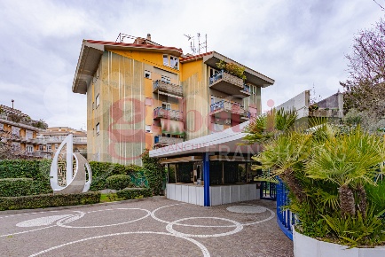 Foto Appartamento in Piero Foscari, Roma Nuovo Salario di 97 m² in vendita