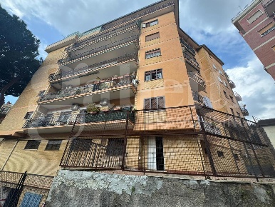 Foto Magazzino in Via DEL CROCIFISSO SNC, Marino Centro di 283 m²