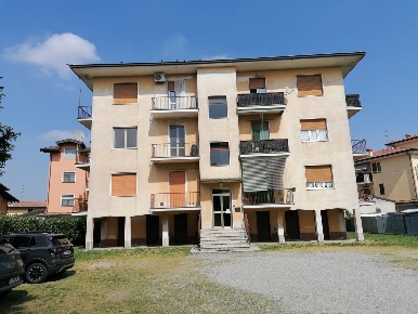 Foto Appartamento in Via TREVIGLIO 10, Agnadello di 92 m² con 3 locali