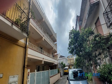 Foto Appartamento in via beato annibale maria di francia, Centro di 150 m²