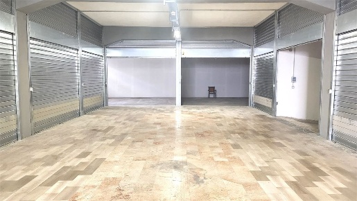 Foto Box in VIA LIBERTA', Afragola Centro di 70 m² in affitto